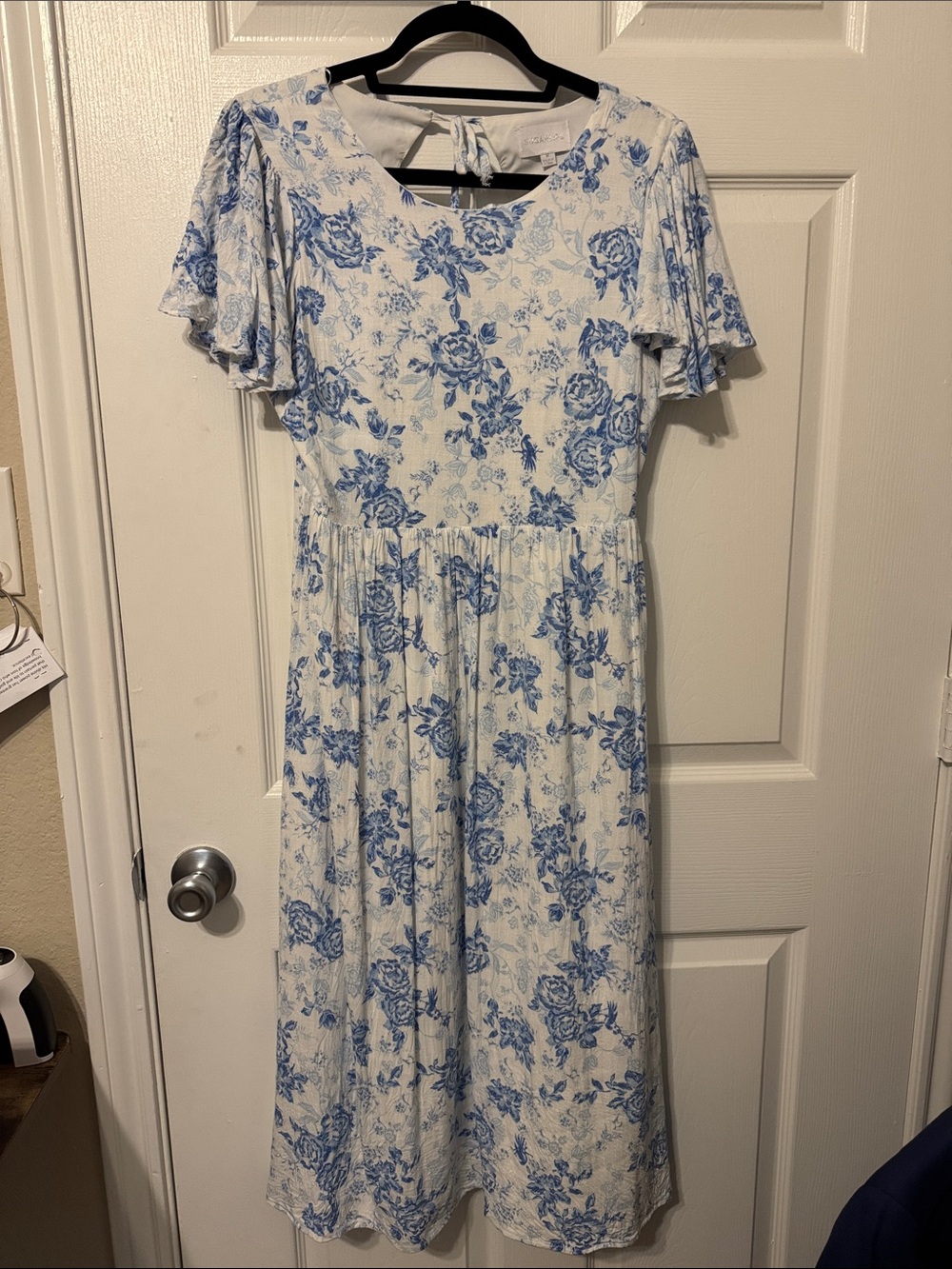 Sugarlips Blue Floral Fluttery Midi Dress